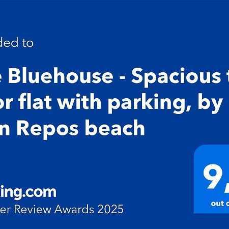 The Bluehouse - Spacious Top Floor Flat With Parking, By Mon Repos Beach Corfu  Bagian luar foto